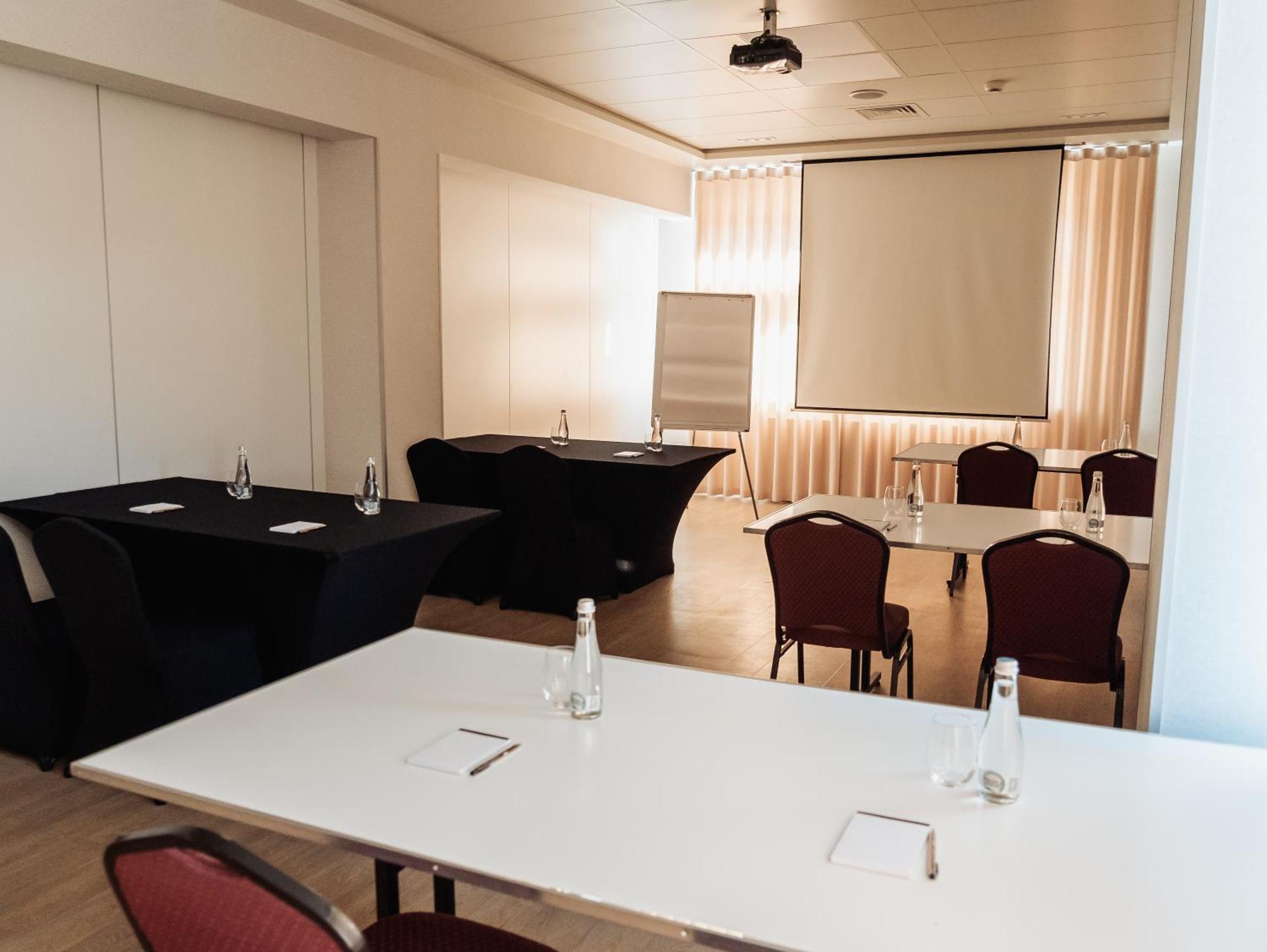 Arche Hotel Siedlce Bagian luar foto