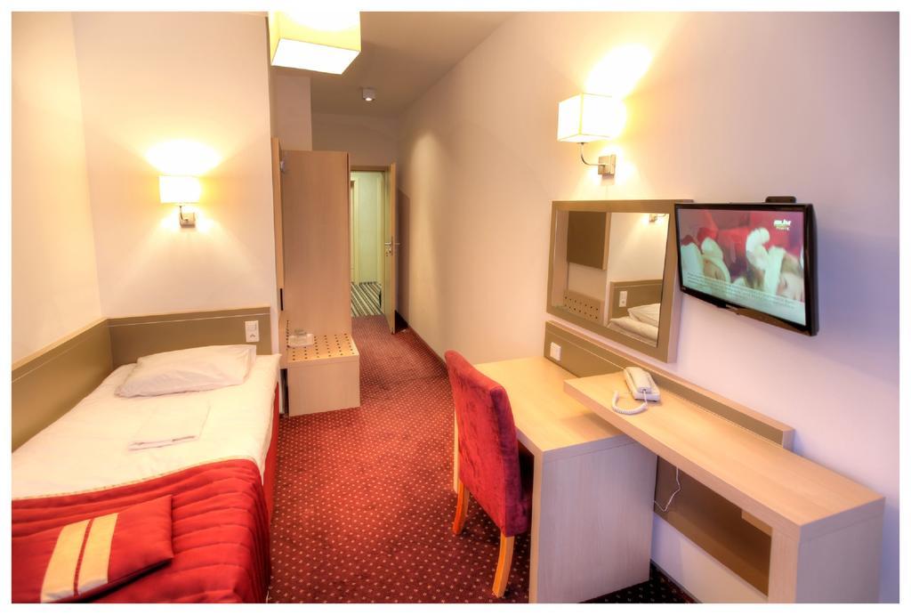 Arche Hotel Siedlce Bagian luar foto